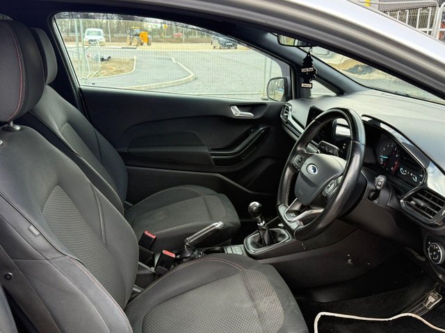 2018 Ford Fiesta - Photo 6