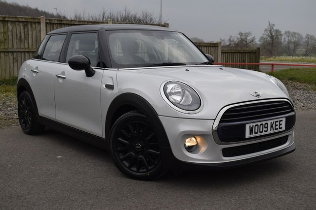2016 MINI HATCH