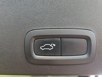 USED 2021 70 VOLVO XC40 2.0 B4 MHEV Inscription Pro Auto Euro 6 (s/s) 5dr 1 Owner Full Service History