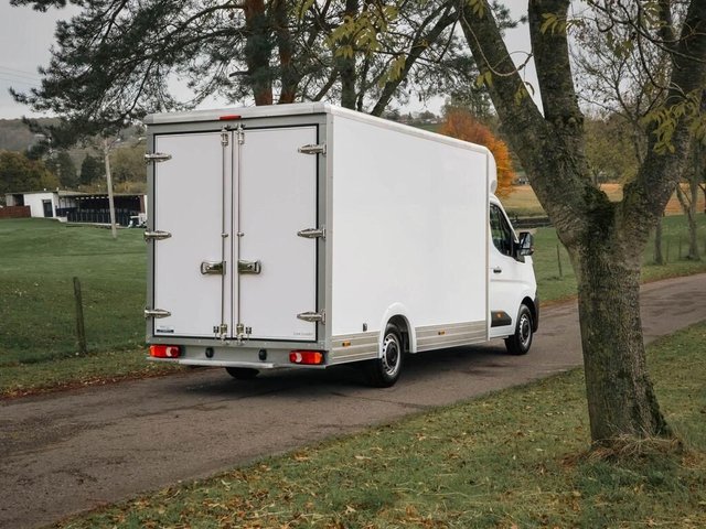 2025 RENAULT MASTER - Photo 2