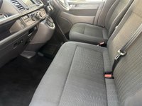 USED 2019 69 VOLKSWAGEN TRANSPORTER SHUTTLE 2.0 TDI SE Minibus 9 SEATS 5dr Diesel DSG FWD LWB Euro 6 (s/s) (150 ps) 9 SEATS + LOW MILES + NO VAT + AIR CON + LONG WHEEL BASE