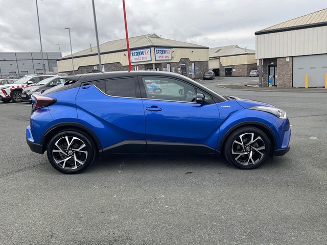 2017 TOYOTA C-HR - Photo 5