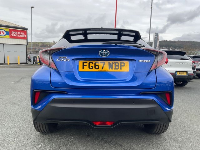 2017 TOYOTA C-HR - Photo 11
