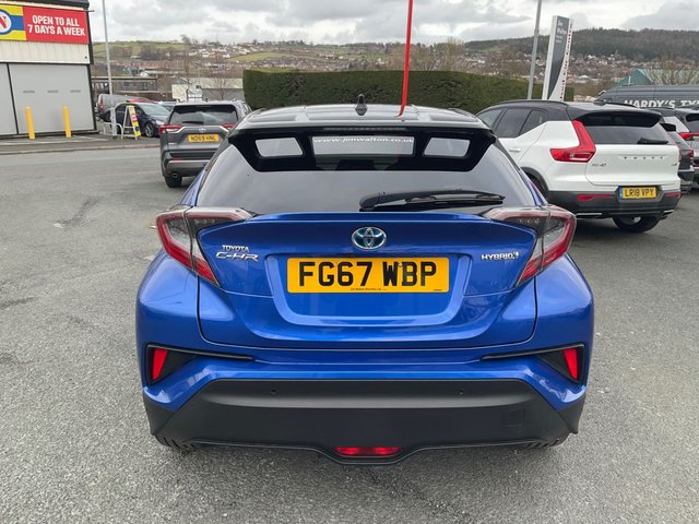 2017 TOYOTA C-HR - Photo 12