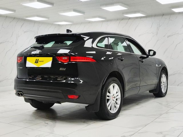 2019 Jaguar F-Pace 2L Portfolio 5dr - Photo 12