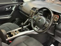 USED 2016 16 RENAULT KADJAR 1.6 dCi Signature Nav SUV 5dr Diesel Manual 4WD Euro 6 (s/s) (130 ps) 
