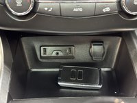 USED 2016 16 RENAULT KADJAR 1.6 dCi Signature Nav SUV 5dr Diesel Manual 4WD Euro 6 (s/s) (130 ps) 