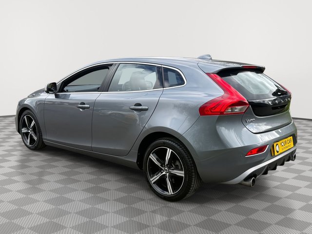 2016 VOLVO V40 - Photo 9
