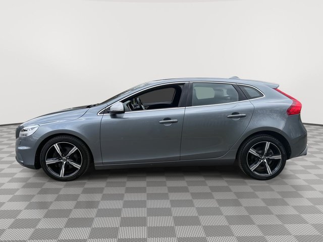 2016 VOLVO V40 - Photo 6