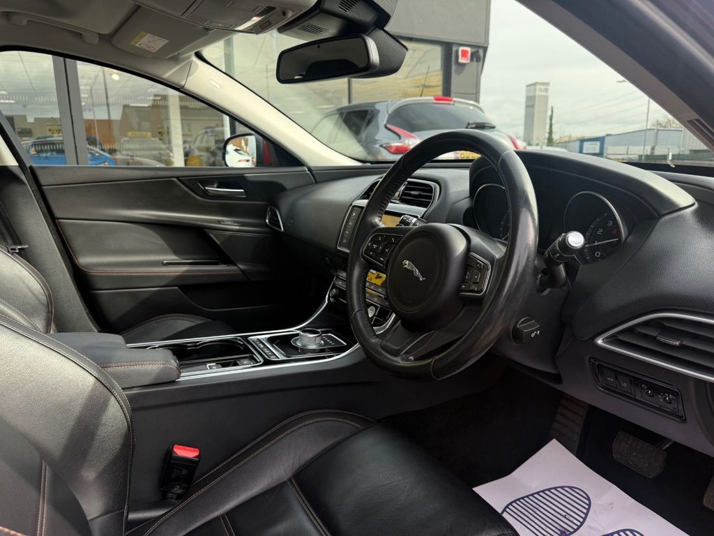 USED 2015 65 JAGUAR XE 2.0 GTDi Prestige Saloon 4dr Petrol Auto Euro 6 (s/s) (200 ps) 2 keys