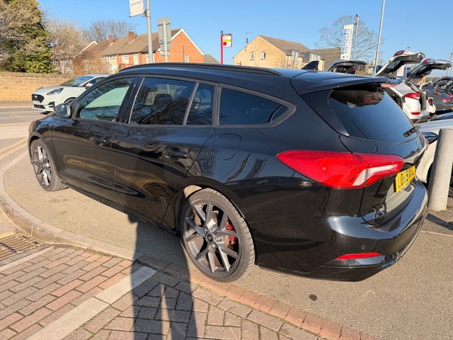 2019 Ford Focus 2L St 5dr - Photo 7