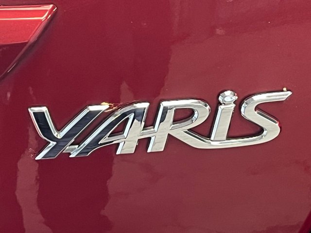 2015 TOYOTA YARIS 1.33 Dual VVT-i Icon Hatchback 5dr Petrol Manual Euro 5 Euro 5 (99 ps) - Photo 6