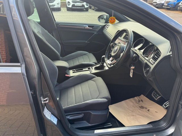 2017 VOLKSWAGEN GOLF 2017 2.0 TDI BlueMotion Tech R-Line DSG Euro 6 (s/s) 5dr - Photo 11