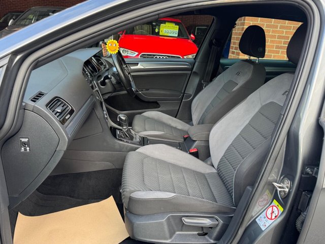 2017 VOLKSWAGEN GOLF 2017 2.0 TDI BlueMotion Tech R-Line DSG Euro 6 (s/s) 5dr - Photo 7