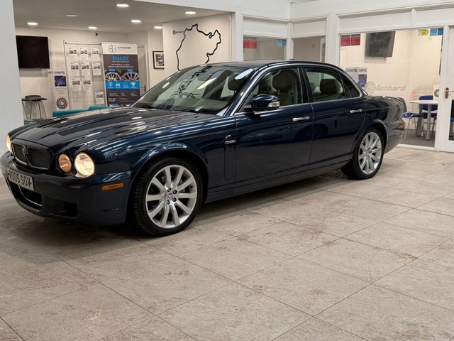 2007 JAGUAR XJ 2.7 TD EXECUTIVE SALOON 4DR DIESEL AUTOMATIC 214 G KM, 204 BHP... photo
