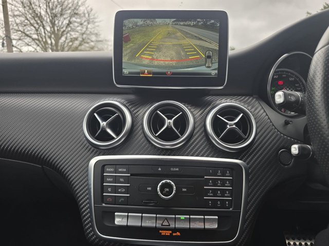 2016 MERCEDES-BENZ A-CLASS 2.1 A220d AMG Line (Premium) Hatchback 5dr Diesel 7G-DCT Euro 6 (s/s) (177 ps) - Photo 7