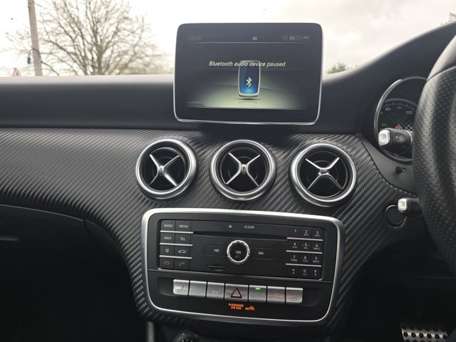 2016 MERCEDES-BENZ A-CLASS 2.1 A220d AMG Line (Premium) Hatchback 5dr Diesel 7G-DCT Euro 6 (s/s) (177 ps) - Photo 8