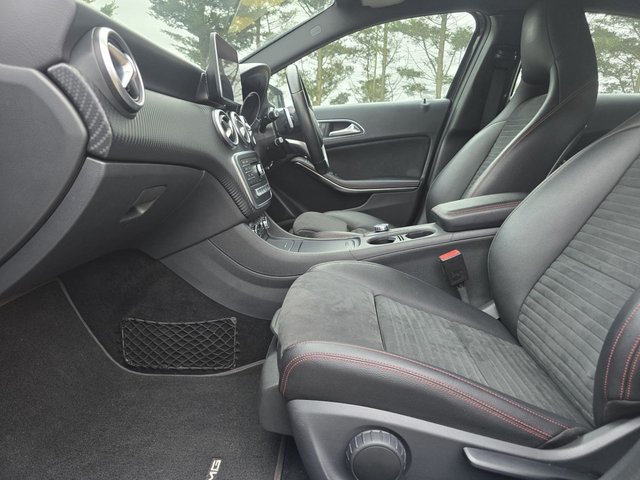 2016 MERCEDES-BENZ A-CLASS 2.1 A220d AMG Line (Premium) Hatchback 5dr Diesel 7G-DCT Euro 6 (s/s) (177 ps) - Photo 10