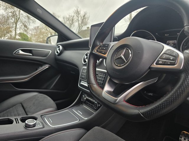 2016 MERCEDES-BENZ A-CLASS 2.1 A220d AMG Line (Premium) Hatchback 5dr Diesel 7G-DCT Euro 6 (s/s) (177 ps) - Photo 3