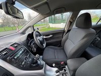 USED 2011 08 TOYOTA AURIS 1.6 V-Matic TR Hatchback 5dr Petrol MultiMode Euro 5 (132 ps) 