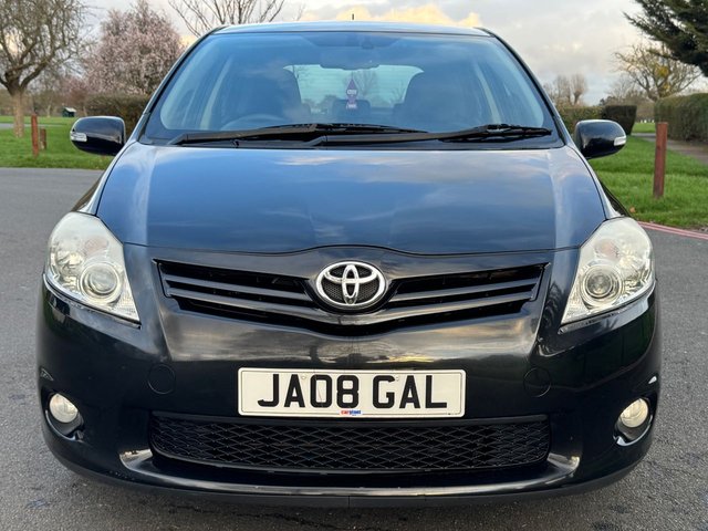 2011 TOYOTA AURIS - Photo 2