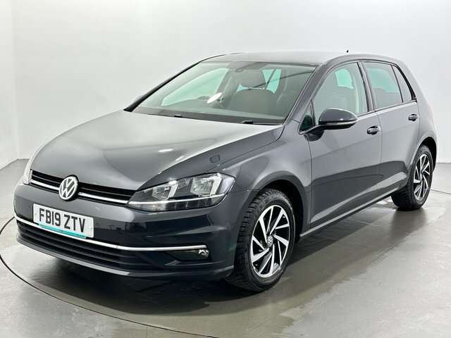 2019 Volkswagen Golf - Photo 4