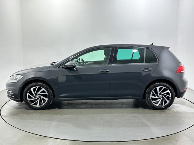 2019 Volkswagen Golf - Photo 5