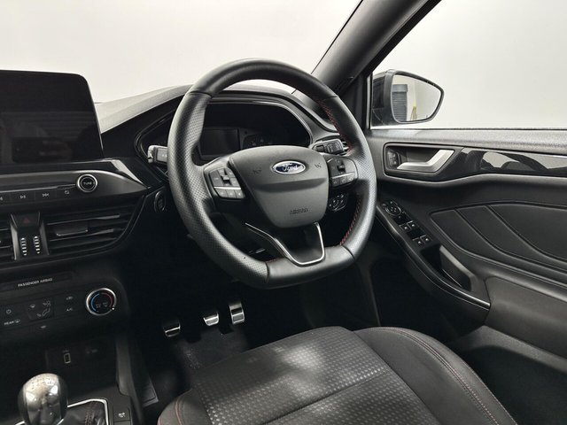 2020 Ford Focus - Photo 11