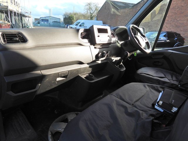 2022 Renault Master 2.3L Business+ 3dr - Photo 4