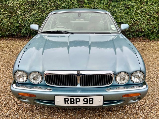 View our JAGUAR XJ