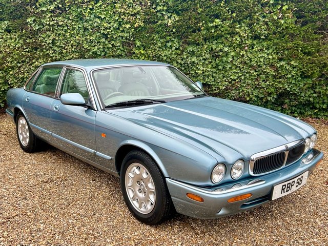 View our JAGUAR XJ