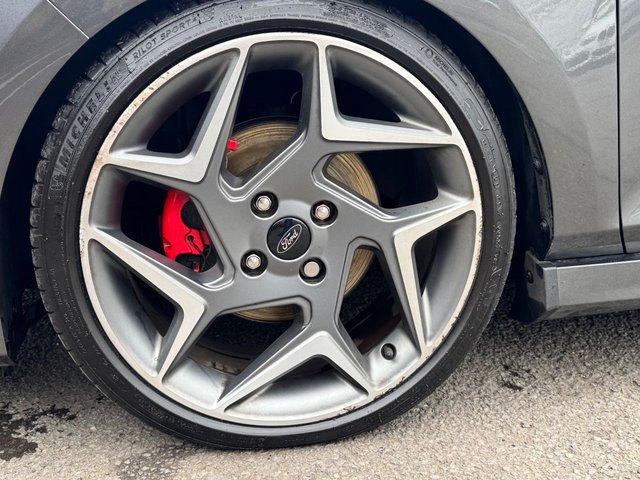 2018 FORD FIESTA 1.5T EcoBoost ST-3 Hatchback 5dr Petrol Manual Euro 6 (200 ps) - Photo 5