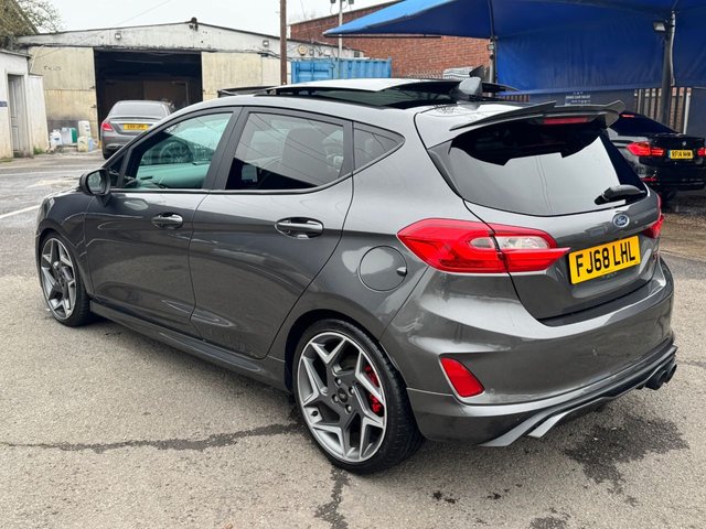 2018 FORD FIESTA 1.5T EcoBoost ST-3 Hatchback 5dr Petrol Manual Euro 6 (200 ps) - Photo 8