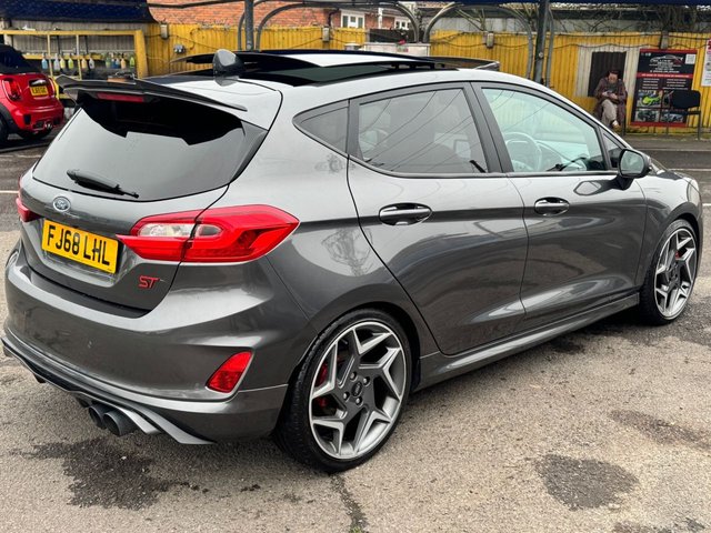 2018 FORD FIESTA 1.5T EcoBoost ST-3 Hatchback 5dr Petrol Manual Euro 6 (200 ps) - Photo 10