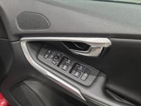 USED 2014 63 VOLVO V40 CROSS COUNTRY 1.6 D2 Lux Hatchback 5dr Diesel Powershift Euro 5 (s/s) (115 ps) 