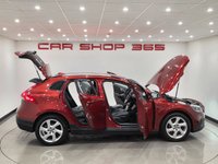 USED 2014 63 VOLVO V40 CROSS COUNTRY 1.6 D2 Lux Hatchback 5dr Diesel Powershift Euro 5 (s/s) (115 ps) 
