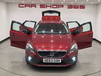 USED 2014 63 VOLVO V40 CROSS COUNTRY 1.6 D2 Lux Hatchback 5dr Diesel Powershift Euro 5 (s/s) (115 ps) 