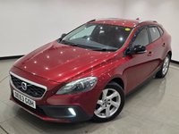 USED 2014 63 VOLVO V40 CROSS COUNTRY 1.6 D2 Lux Hatchback 5dr Diesel Powershift Euro 5 (s/s) (115 ps) 