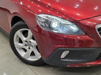 USED 2014 63 VOLVO V40 CROSS COUNTRY 1.6 D2 Lux Hatchback 5dr Diesel Powershift Euro 5 (s/s) (115 ps) 