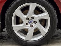USED 2014 63 VOLVO V40 CROSS COUNTRY 1.6 D2 Lux Hatchback 5dr Diesel Powershift Euro 5 (s/s) (115 ps) 