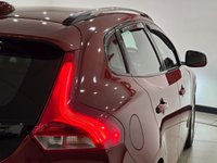 USED 2014 63 VOLVO V40 CROSS COUNTRY 1.6 D2 Lux Hatchback 5dr Diesel Powershift Euro 5 (s/s) (115 ps) 