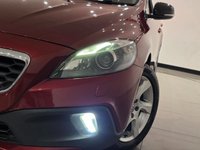 USED 2014 63 VOLVO V40 CROSS COUNTRY 1.6 D2 Lux Hatchback 5dr Diesel Powershift Euro 5 (s/s) (115 ps) 