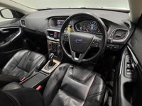 USED 2014 63 VOLVO V40 CROSS COUNTRY 1.6 D2 Lux Hatchback 5dr Diesel Powershift Euro 5 (s/s) (115 ps) 