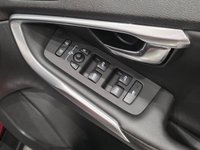 USED 2014 63 VOLVO V40 CROSS COUNTRY 1.6 D2 Lux Hatchback 5dr Diesel Powershift Euro 5 (s/s) (115 ps) 