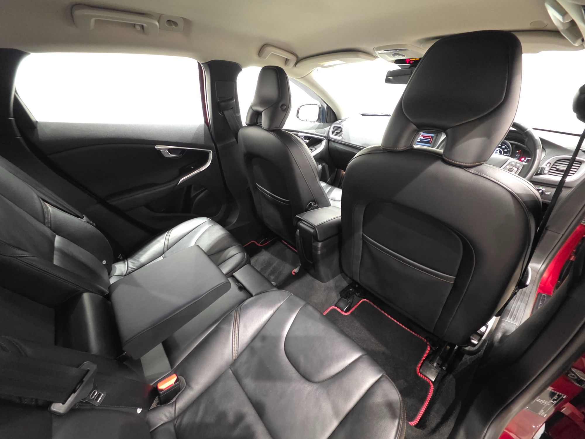 2014 Volvo V40 thumbnail 7