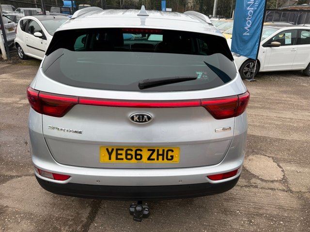 2016 KIA SPORTAGE 1.7 CRDi 3 SUV 5dr Diesel Manual Euro 6 (s/s) (114 bhp) - Photo 4