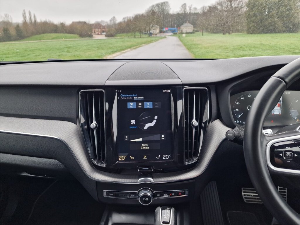 USED 2020 69 VOLVO XC60 2.0 D4 R-Design SUV 5dr Diesel Auto Euro 6 (s/s) (190 ps) FINANCE AVAILABLE