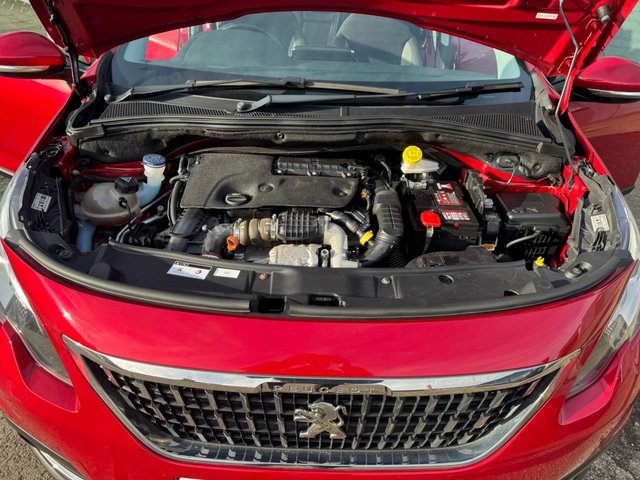 2017 PEUGEOT 2008 1.6 BlueHDi Allure SUV 5dr Diesel Manual Euro 6 (s/s) (100 ps) - Photo 2