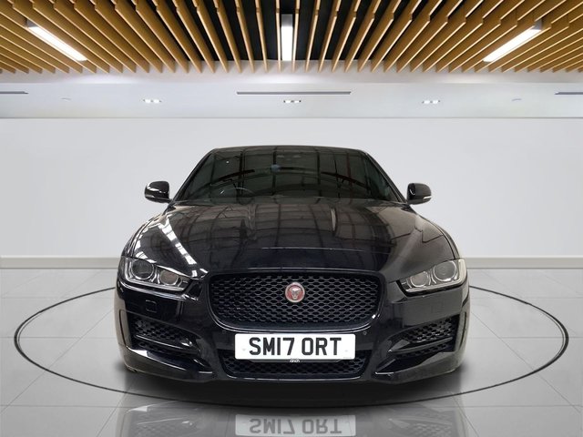 2017 Jaguar Xe 2L R-Sport 4dr - Photo 2