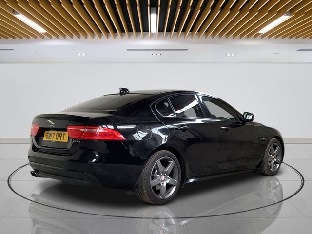 2017 Jaguar Xe 2L R-Sport 4dr - Photo 8